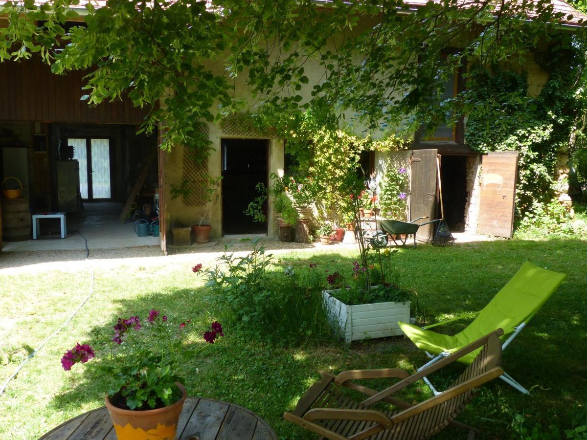 Grange Renovee Et Son Jardin Dans L'Avant Pays Savoyard Villa Champagneux Exterior photo